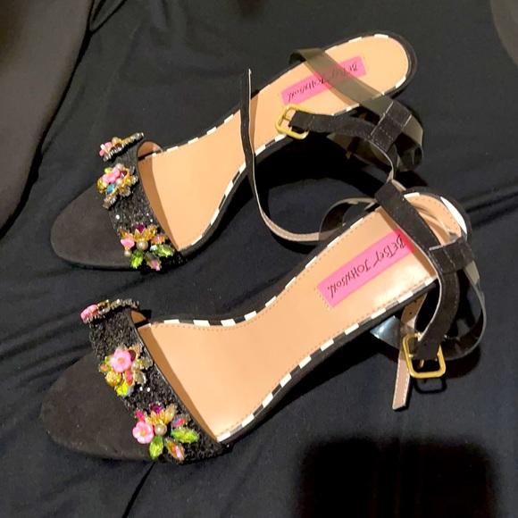 Betsy Johnson Sandals - Picture 5 of 7